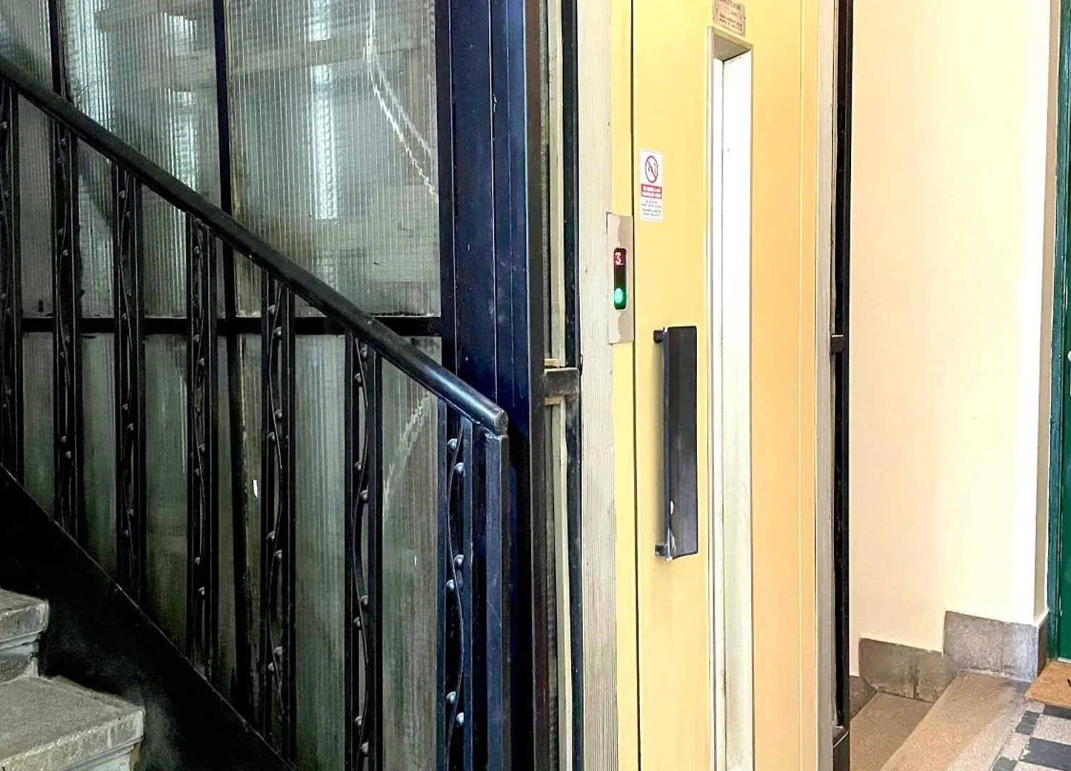 Orange Pearl Apartment 3 Rooms Next To Danube ブダペスト